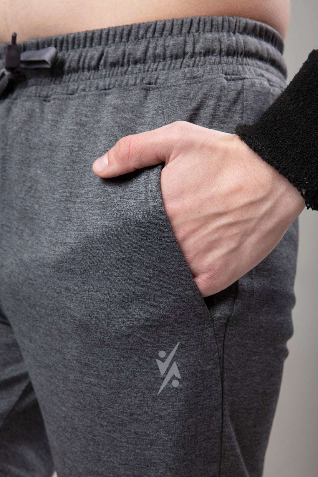 Men Solid Slim Fit Shorts at Wholesale Price QR 36 | 8 Pcs Box