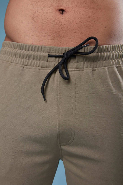 Men Solid Slim Fit Trackpants at Wholesale Price QR 15 | 8 Pcs Box