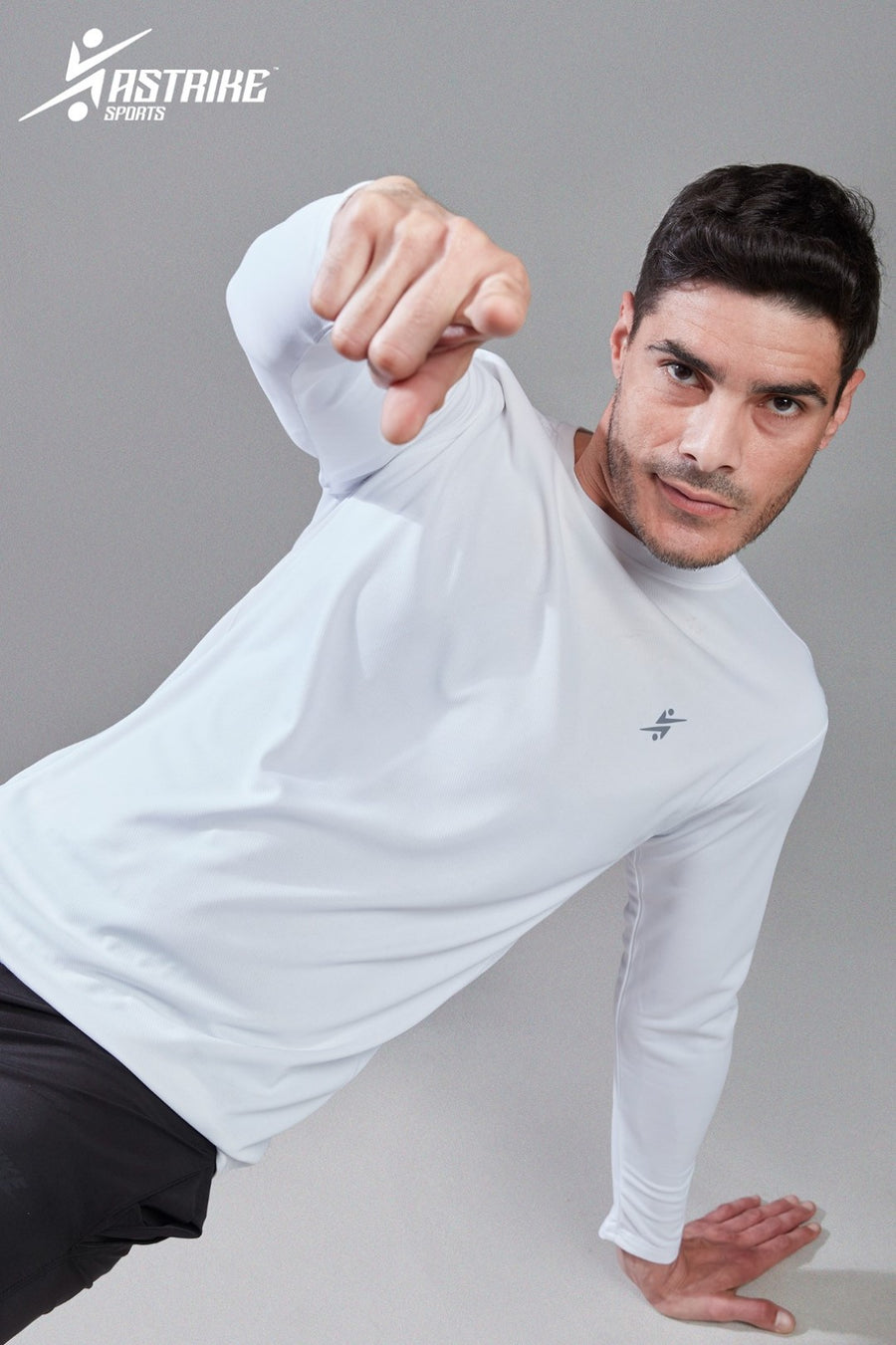 Men Slim Crew Neck Full Sleeve T-shirt at Wholesale Price QR 17 Special White | 4 Pcs Box