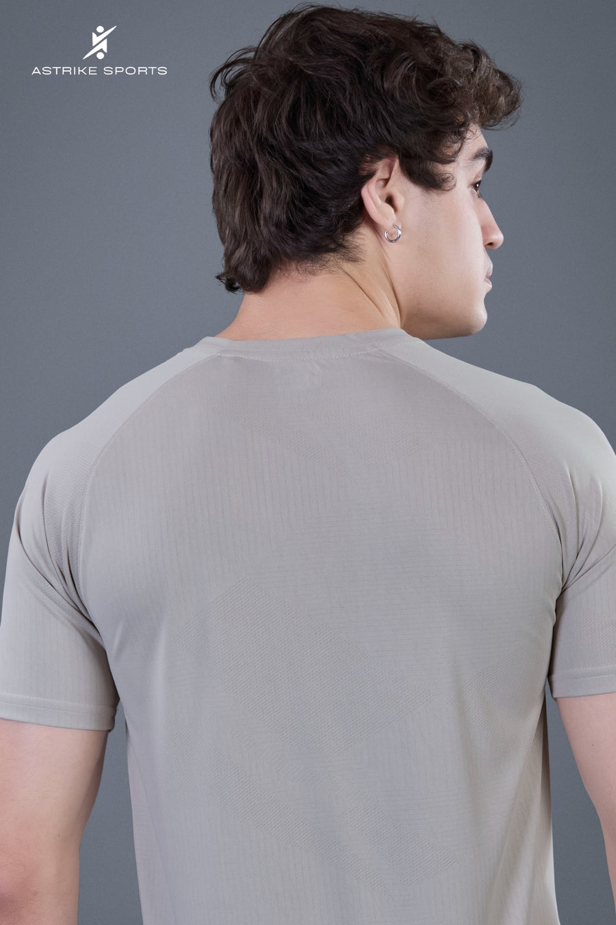 Men Solid Slim Fit Round Neck T-shirt at Wholesale Price J-141 | 6 Pcs Box